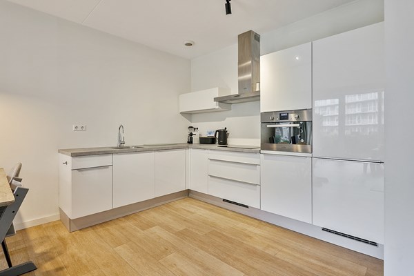 Medium property photo - Nida Senffstraat 11, 1095 MX Amsterdam